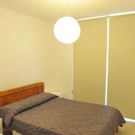 Artemis Karas Holidays Apartamento *