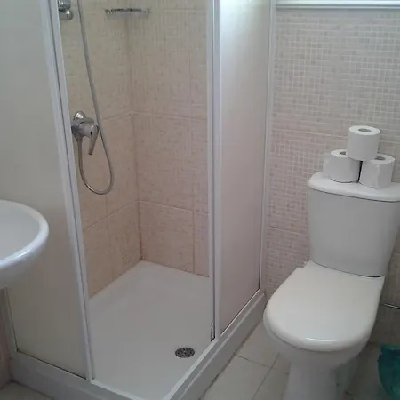 Artemis Karas Holidays Appartement