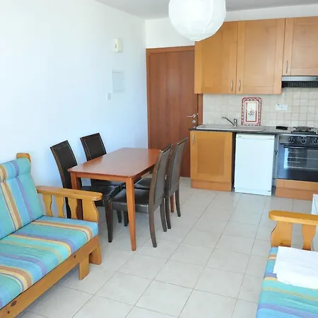 Artemis Karas Holidays Appartement Paralímni
